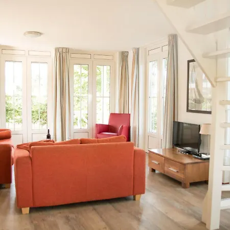 Bungalowparck Tulp & Zee By Interhome